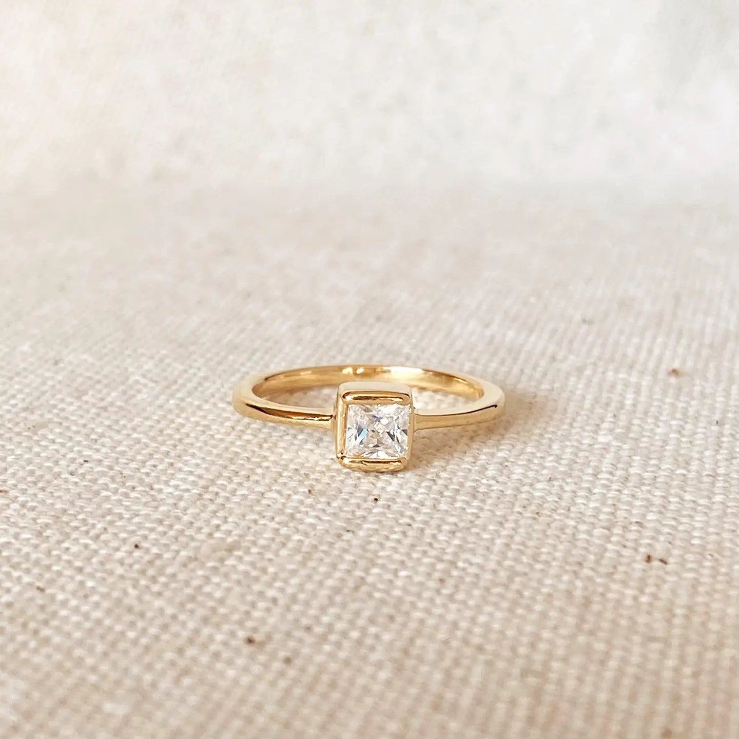 São Paulo Solitaire Ring